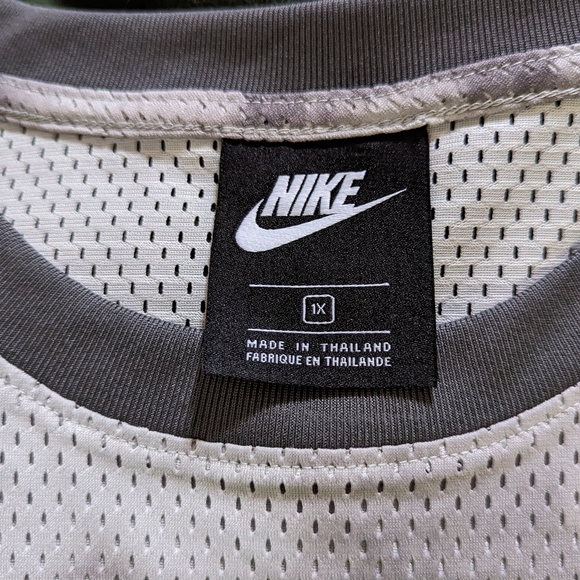 Nike Jersey Sample - Picture 2 of 3